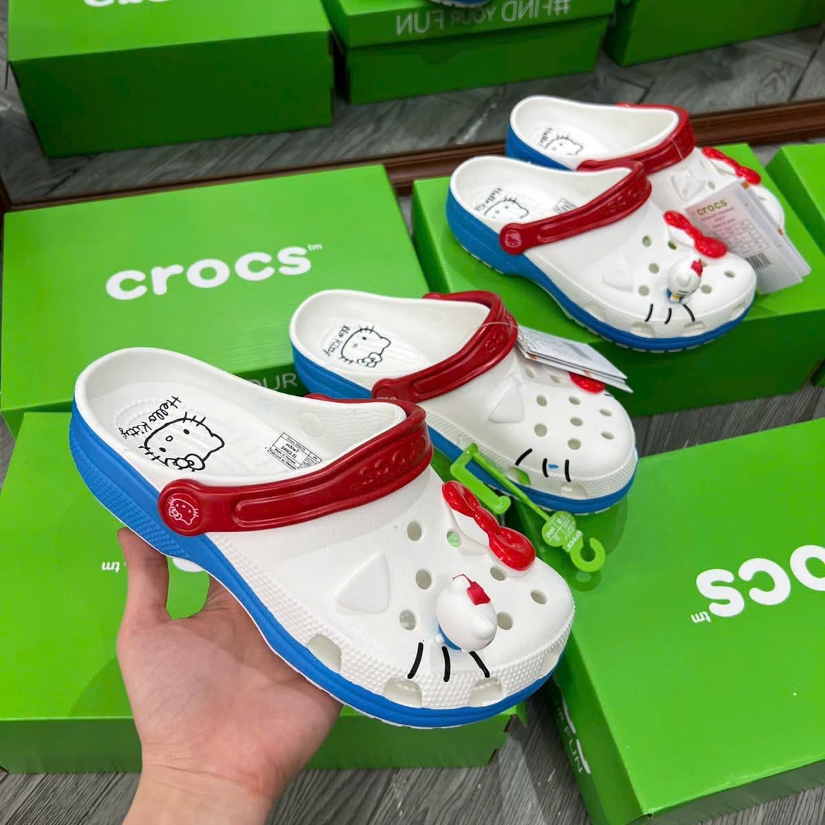 Crocs Hello Kitty